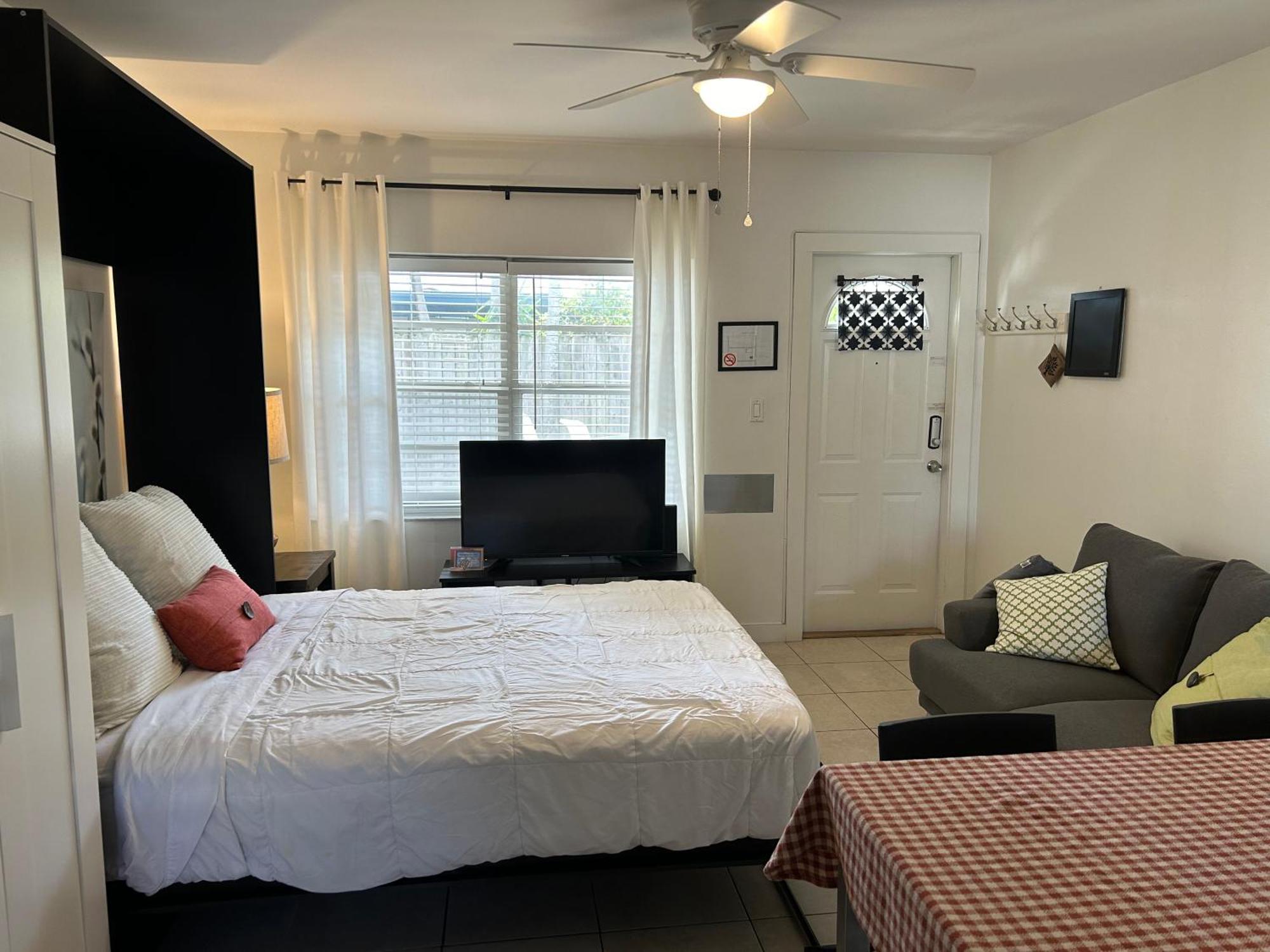 Lambert Family Beach Apartments フォート・ローダーデール エクステリア 写真
