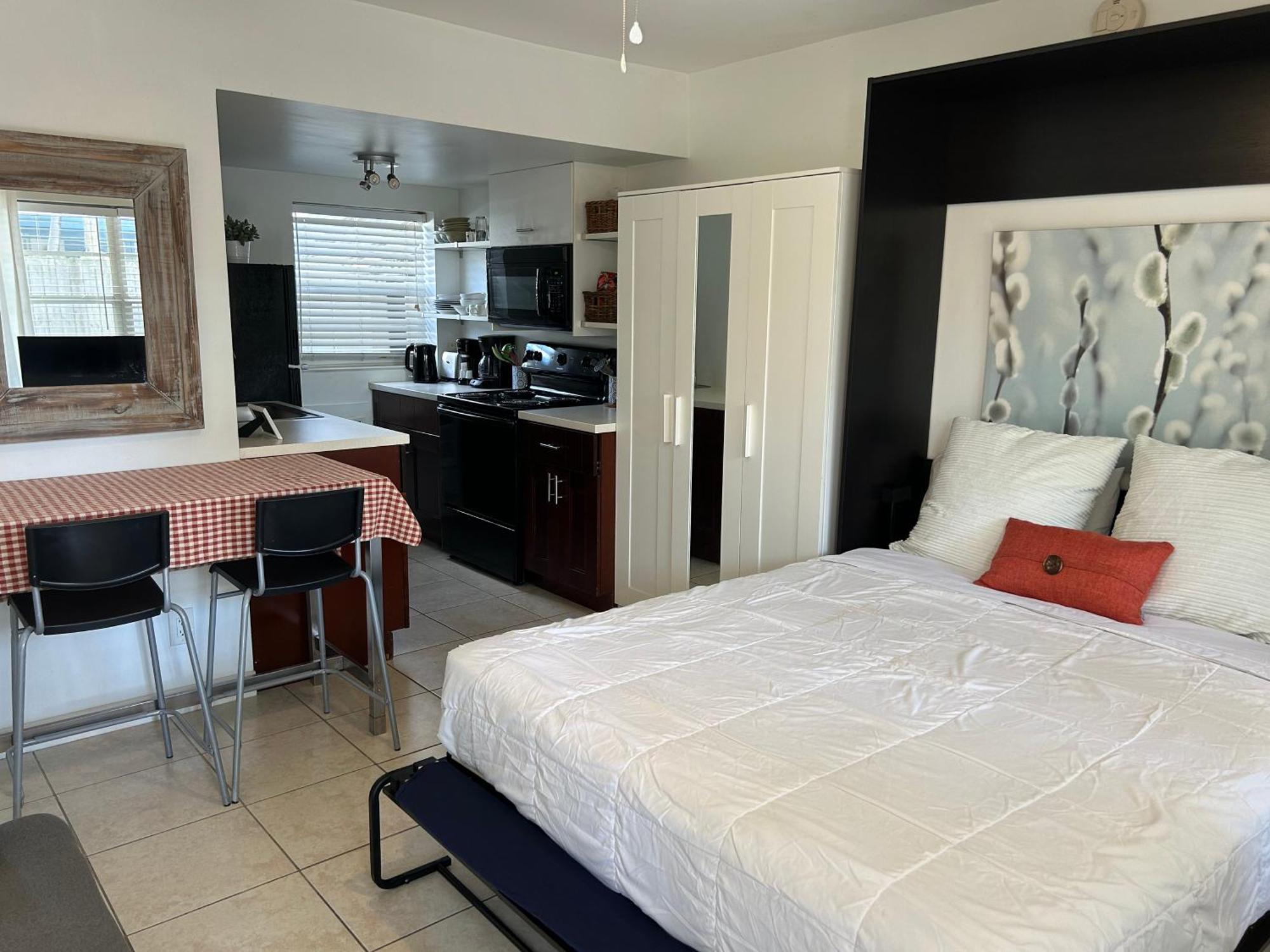 Lambert Family Beach Apartments フォート・ローダーデール エクステリア 写真